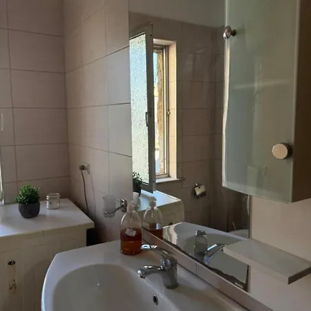 Staynest M Shyri Apartment